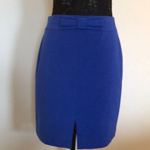 Banana Republic Dresses & Skirts - Banana Republic Blue Pencil Skirt with Bow waist